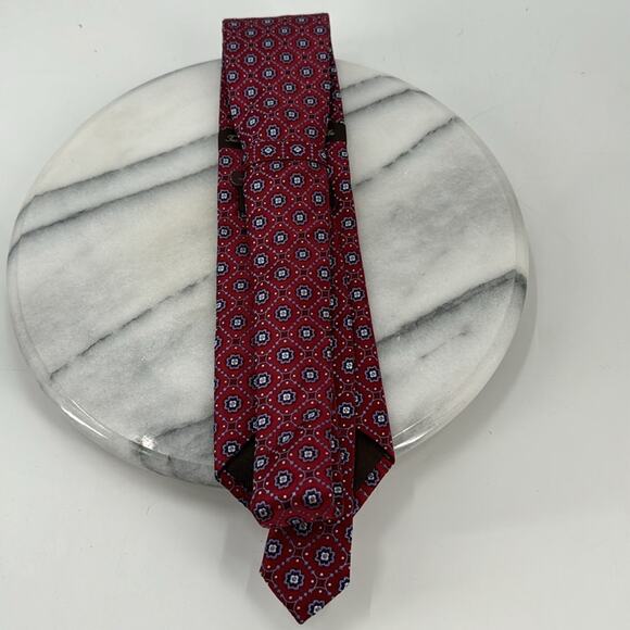 NWOT Tasso Elba red and blue patterned 100% silk tie - Picture 4 of 6